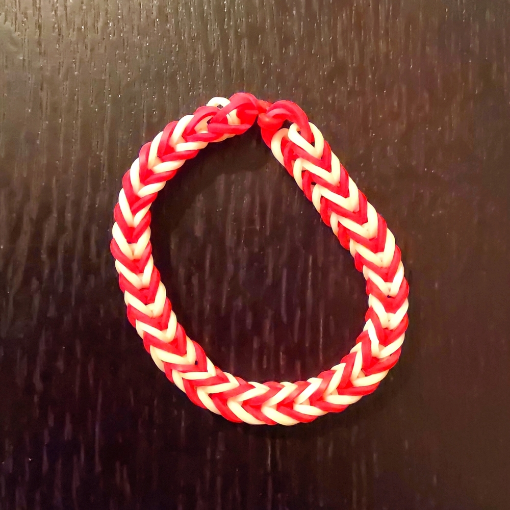 Canada day fishtail bracelet